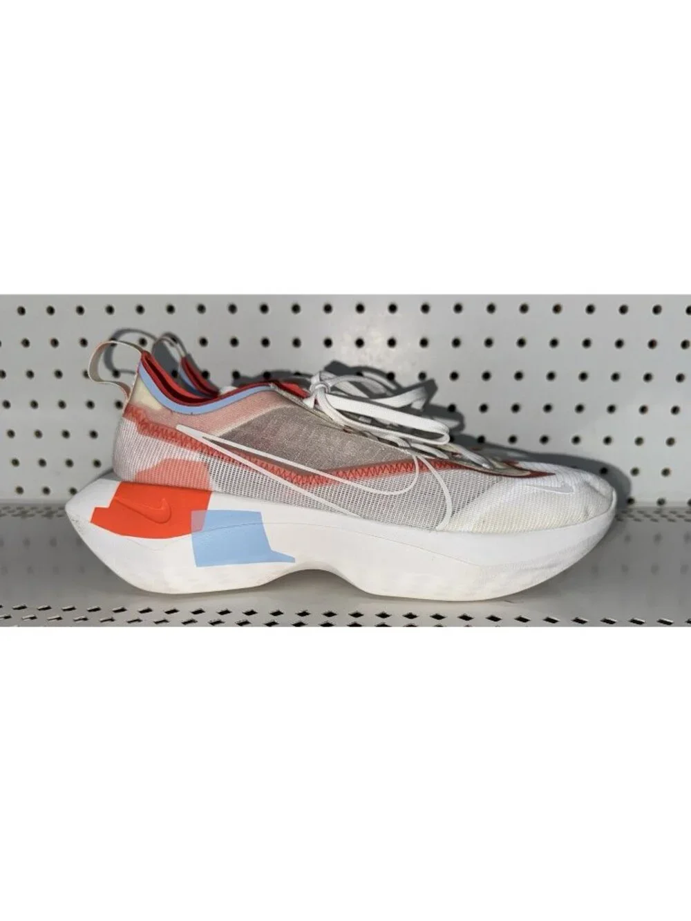Nike Vista Lite SE Womens Athletic Shoes Sneakers Size 10 White Orange Blue